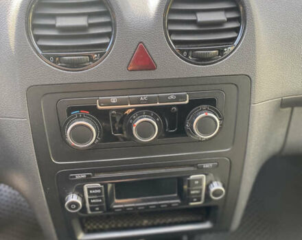 Білий Фольксваген Кадді, об'ємом двигуна 1.6 л та пробігом 195 тис. км за 13850 $, фото 24 на Automoto.ua