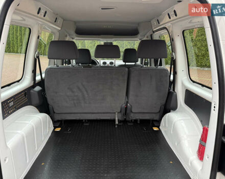 Белый Фольксваген Кадди, объемом двигателя 2 л и пробегом 255 тыс. км за 11500 $, фото 40 на Automoto.ua