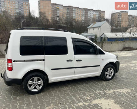 Белый Фольксваген Кадди, объемом двигателя 1.6 л и пробегом 328 тыс. км за 9950 $, фото 21 на Automoto.ua