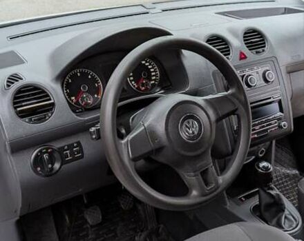 Белый Фольксваген Кадди, объемом двигателя 1.6 л и пробегом 350 тыс. км за 11200 $, фото 30 на Automoto.ua