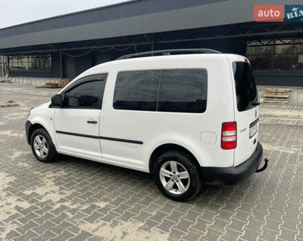 Белый Фольксваген Кадди, объемом двигателя 1.6 л и пробегом 328 тыс. км за 9950 $, фото 13 на Automoto.ua