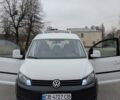 Белый Фольксваген Кадди, объемом двигателя 1.6 л и пробегом 350 тыс. км за 11200 $, фото 2 на Automoto.ua