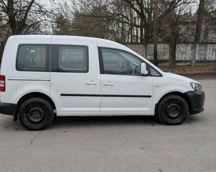 Белый Фольксваген Кадди, объемом двигателя 1.6 л и пробегом 350 тыс. км за 11200 $, фото 18 на Automoto.ua