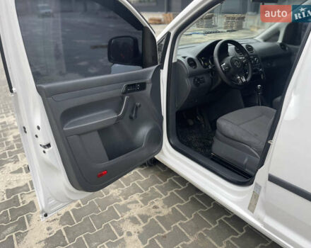 Белый Фольксваген Кадди, объемом двигателя 1.6 л и пробегом 328 тыс. км за 9950 $, фото 47 на Automoto.ua