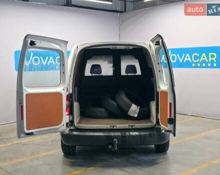 Белый Фольксваген Кадди, объемом двигателя 1.6 л и пробегом 298 тыс. км за 6600 $, фото 19 на Automoto.ua