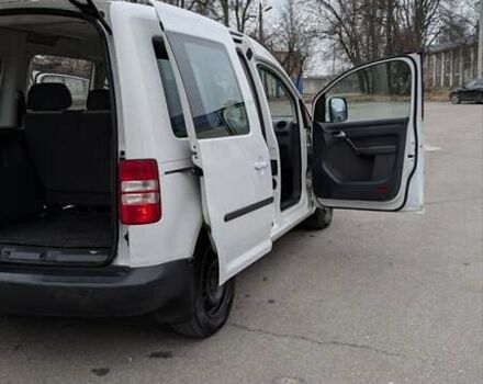 Белый Фольксваген Кадди, объемом двигателя 1.6 л и пробегом 350 тыс. км за 11200 $, фото 10 на Automoto.ua