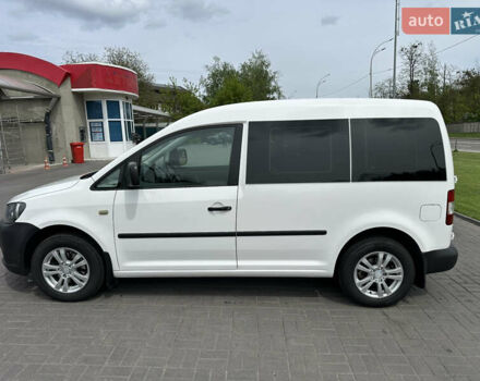 Фольксваген Кадді 2014 у Києві на Automoto.ua Білий Фольксваген Кадді, об'ємом двигуна 1.2 л та пробігом 141 тис. км за 9000 $, фото 2 на Automoto.ua