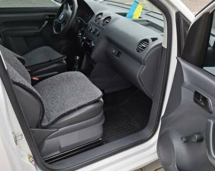 Белый Фольксваген Кадди, объемом двигателя 1.6 л и пробегом 315 тыс. км за 9200 $, фото 14 на Automoto.ua