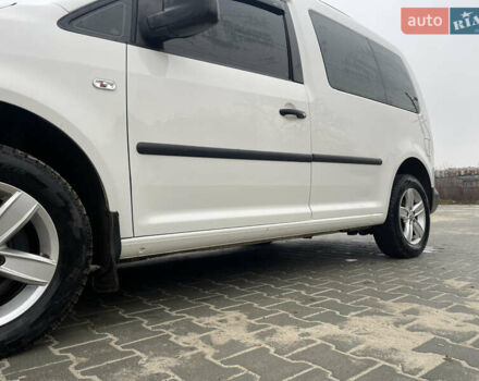 Белый Фольксваген Кадди, объемом двигателя 1.6 л и пробегом 328 тыс. км за 9950 $, фото 29 на Automoto.ua
