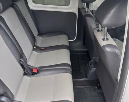 Белый Фольксваген Кадди, объемом двигателя 1.6 л и пробегом 315 тыс. км за 9200 $, фото 16 на Automoto.ua