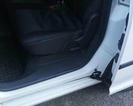 Белый Фольксваген Кадди, объемом двигателя 1.6 л и пробегом 266 тыс. км за 11500 $, фото 19 на Automoto.ua