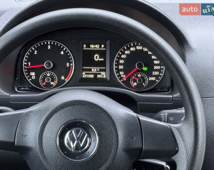 Белый Фольксваген Кадди, объемом двигателя 1.6 л и пробегом 227 тыс. км за 11500 $, фото 23 на Automoto.ua