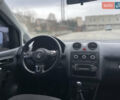 Белый Фольксваген Кадди, объемом двигателя 1.6 л и пробегом 328 тыс. км за 9950 $, фото 46 на Automoto.ua