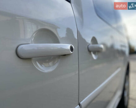 Білий Фольксваген Кадді, об'ємом двигуна 1.6 л та пробігом 195 тис. км за 13850 $, фото 11 на Automoto.ua