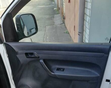 Фольксваген Кадді 2014 у Києві на Automoto.ua Білий Фольксваген Кадді, об'ємом двигуна 1.6 л та пробігом 300 тис. км за 11000 $, фото 12 на Automoto.ua