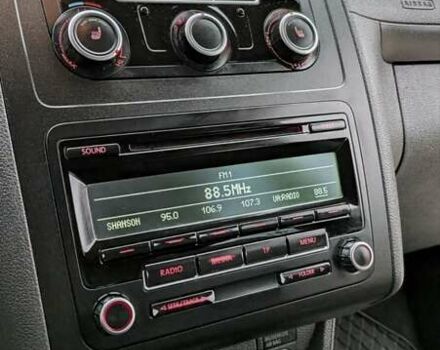 Белый Фольксваген Кадди, объемом двигателя 1.6 л и пробегом 350 тыс. км за 11200 $, фото 38 на Automoto.ua