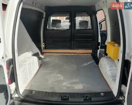 Фольксваген Кадді 2014 у Києві на Automoto.ua Білий Фольксваген Кадді, об'ємом двигуна 1.6 л та пробігом 300 тис. км за 11000 $, фото 10 на Automoto.ua