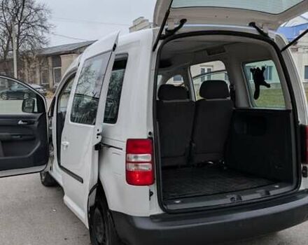Белый Фольксваген Кадди, объемом двигателя 1.6 л и пробегом 350 тыс. км за 11200 $, фото 8 на Automoto.ua
