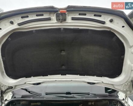 Фольксваген Кадді 2014 у Києві на Automoto.ua Білий Фольксваген Кадді, об'ємом двигуна 1.6 л та пробігом 300 тис. км за 11000 $, фото 3 на Automoto.ua