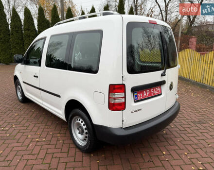 Белый Фольксваген Кадди, объемом двигателя 2 л и пробегом 255 тыс. км за 11500 $, фото 27 на Automoto.ua