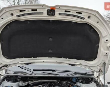 Белый Фольксваген Кадди, объемом двигателя 1.6 л и пробегом 350 тыс. км за 11200 $, фото 45 на Automoto.ua