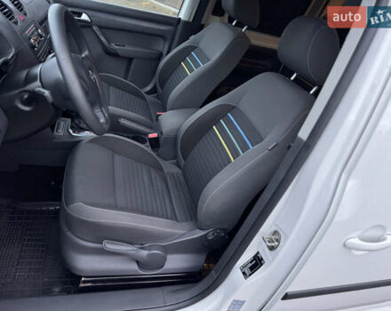 Белый Фольксваген Кадди, объемом двигателя 1.6 л и пробегом 227 тыс. км за 11500 $, фото 29 на Automoto.ua