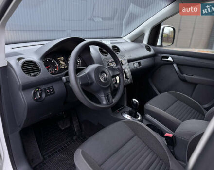 Белый Фольксваген Кадди, объемом двигателя 1.6 л и пробегом 227 тыс. км за 11500 $, фото 15 на Automoto.ua