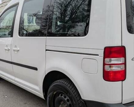 Белый Фольксваген Кадди, объемом двигателя 1.6 л и пробегом 350 тыс. км за 11200 $, фото 15 на Automoto.ua