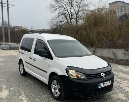 Белый Фольксваген Кадди, объемом двигателя 1.6 л и пробегом 328 тыс. км за 9950 $, фото 51 на Automoto.ua