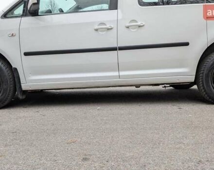 Белый Фольксваген Кадди, объемом двигателя 1.6 л и пробегом 350 тыс. км за 11200 $, фото 22 на Automoto.ua