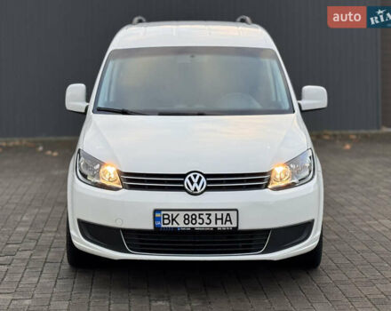 Белый Фольксваген Кадди, объемом двигателя 1.6 л и пробегом 227 тыс. км за 11500 $, фото 3 на Automoto.ua
