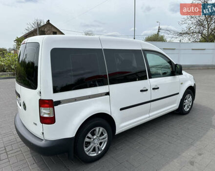 Фольксваген Кадді 2014 у Києві на Automoto.ua Білий Фольксваген Кадді, об'ємом двигуна 1.2 л та пробігом 141 тис. км за 9000 $, фото 6 на Automoto.ua