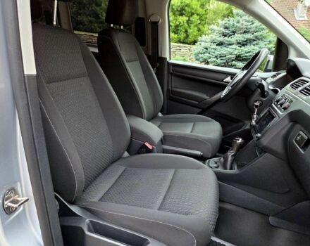 Білий Фольксваген Кадді, об'ємом двигуна 2 л та пробігом 280 тис. км за 8000 $, фото 1 на Automoto.ua