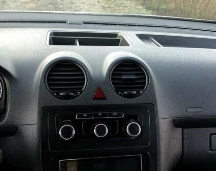 Белый Фольксваген Кадди, объемом двигателя 1.6 л и пробегом 220 тыс. км за 11600 $, фото 14 на Automoto.ua