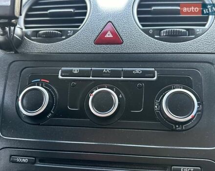 Белый Фольксваген Кадди, объемом двигателя 1.6 л и пробегом 272 тыс. км за 12200 $, фото 57 на Automoto.ua