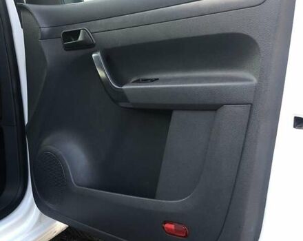 Белый Фольксваген Кадди, объемом двигателя 1.6 л и пробегом 220 тыс. км за 11600 $, фото 11 на Automoto.ua