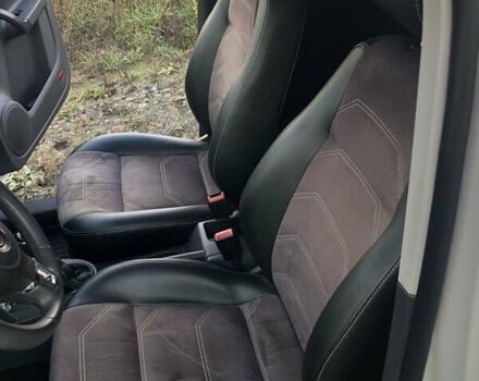 Белый Фольксваген Кадди, объемом двигателя 1.6 л и пробегом 220 тыс. км за 11600 $, фото 13 на Automoto.ua