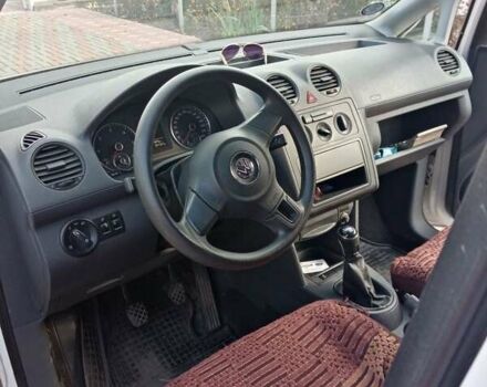 Білий Фольксваген Кадді, об'ємом двигуна 1.6 л та пробігом 220 тис. км за 8000 $, фото 3 на Automoto.ua