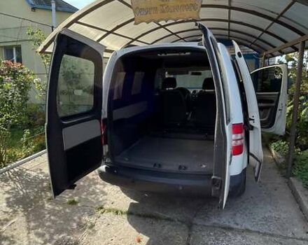 Білий Фольксваген Кадді, об'ємом двигуна 1.6 л та пробігом 180 тис. км за 10000 $, фото 8 на Automoto.ua