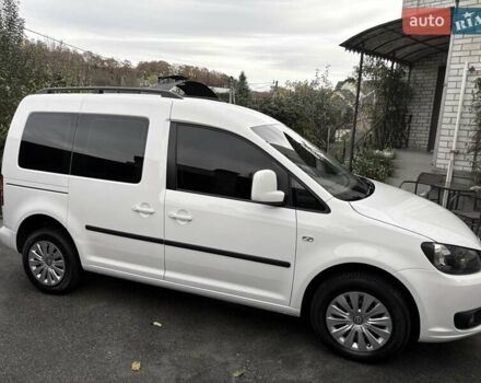 Белый Фольксваген Кадди, объемом двигателя 1.6 л и пробегом 237 тыс. км за 13200 $, фото 4 на Automoto.ua