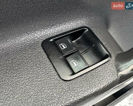 Белый Фольксваген Кадди, объемом двигателя 1.6 л и пробегом 272 тыс. км за 12200 $, фото 44 на Automoto.ua