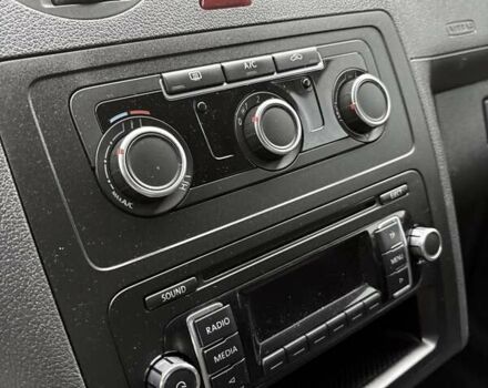 Белый Фольксваген Кадди, объемом двигателя 1.6 л и пробегом 237 тыс. км за 13200 $, фото 16 на Automoto.ua