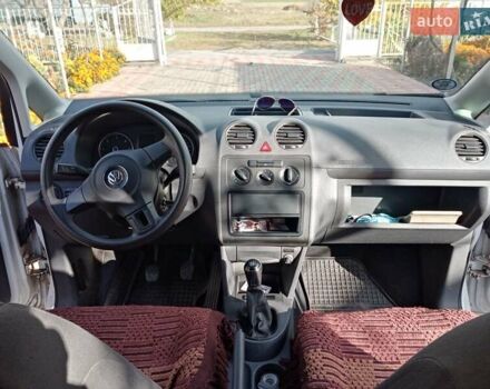 Білий Фольксваген Кадді, об'ємом двигуна 1.6 л та пробігом 220 тис. км за 8000 $, фото 7 на Automoto.ua