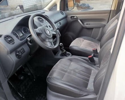 Белый Фольксваген Кадди, объемом двигателя 1.6 л и пробегом 193 тыс. км за 11800 $, фото 3 на Automoto.ua