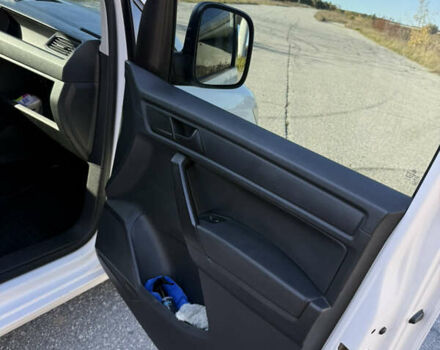 Белый Фольксваген Кадди, объемом двигателя 1.6 л и пробегом 206 тыс. км за 9499 $, фото 19 на Automoto.ua