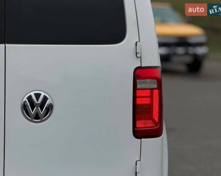 Белый Фольксваген Кадди, объемом двигателя 1.97 л и пробегом 300 тыс. км за 13500 $, фото 25 на Automoto.ua