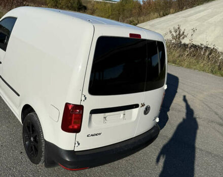 Белый Фольксваген Кадди, объемом двигателя 1.6 л и пробегом 206 тыс. км за 9499 $, фото 2 на Automoto.ua