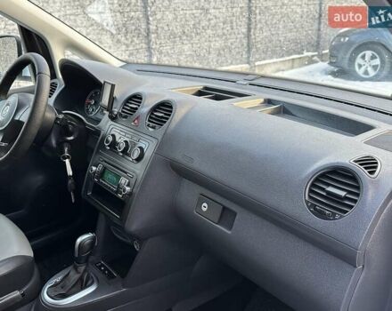 Белый Фольксваген Кадди, объемом двигателя 1.6 л и пробегом 272 тыс. км за 12200 $, фото 82 на Automoto.ua