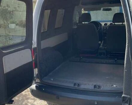 Білий Фольксваген Кадді, об'ємом двигуна 1.6 л та пробігом 180 тис. км за 10000 $, фото 7 на Automoto.ua