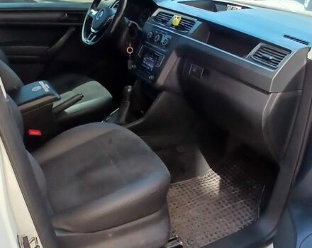 Белый Фольксваген Кадди, объемом двигателя 1.6 л и пробегом 270 тыс. км за 12400 $, фото 5 на Automoto.ua